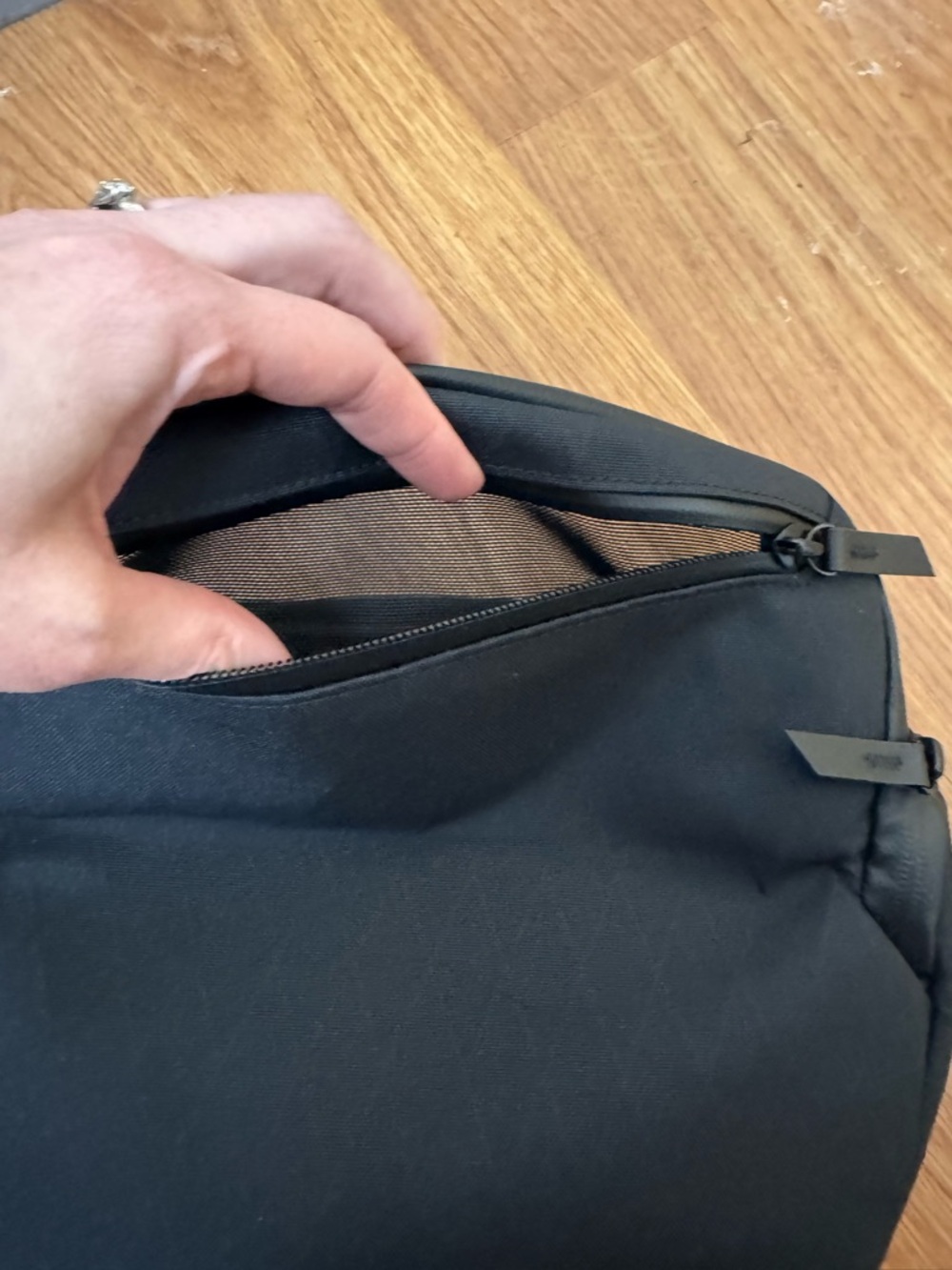 Alpaka Black Men’s Travel Sling Bag - Picture 2 of 8